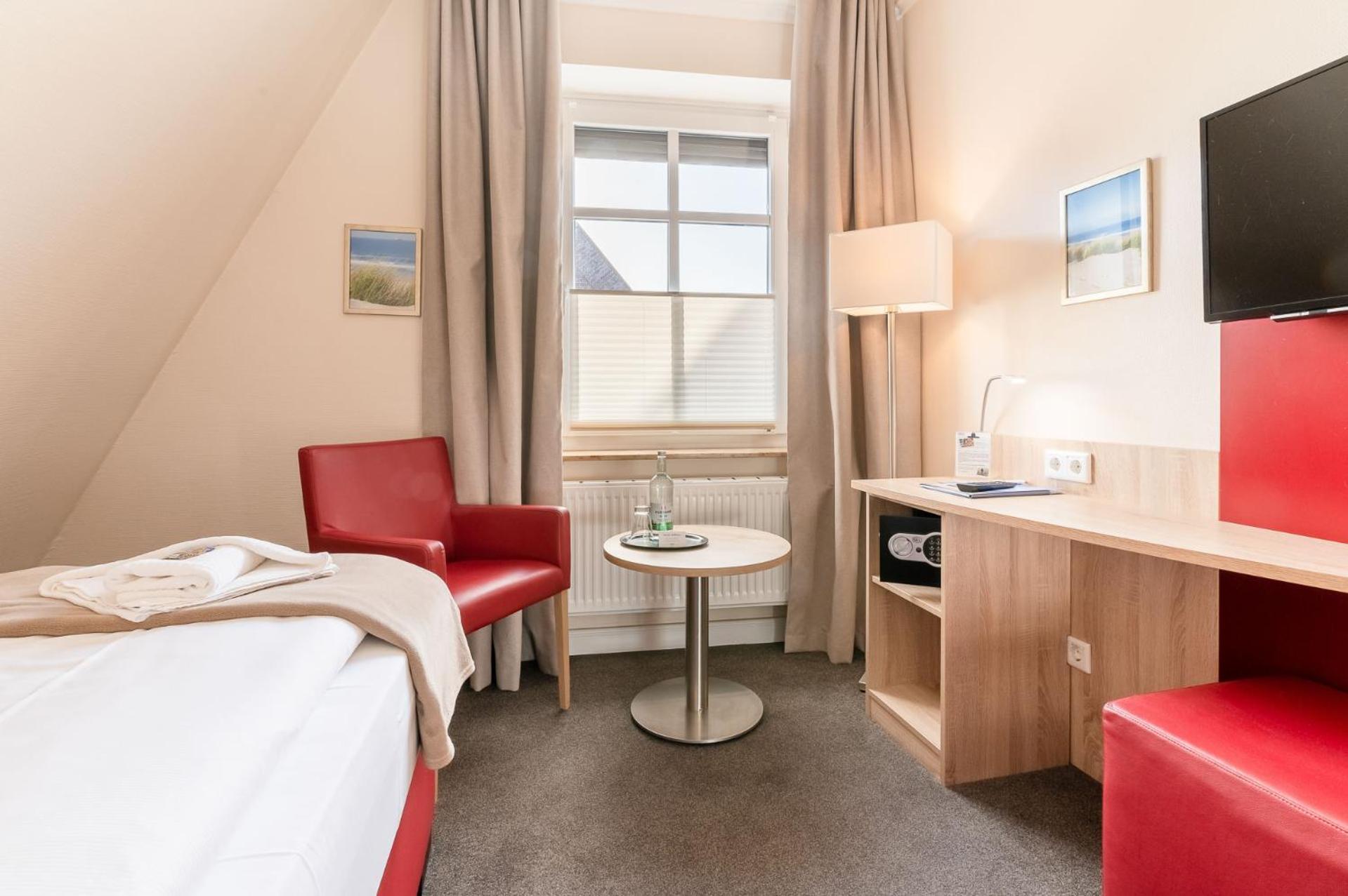 Nordsee-Hotel Hinrichsen Husum  Exterior photo