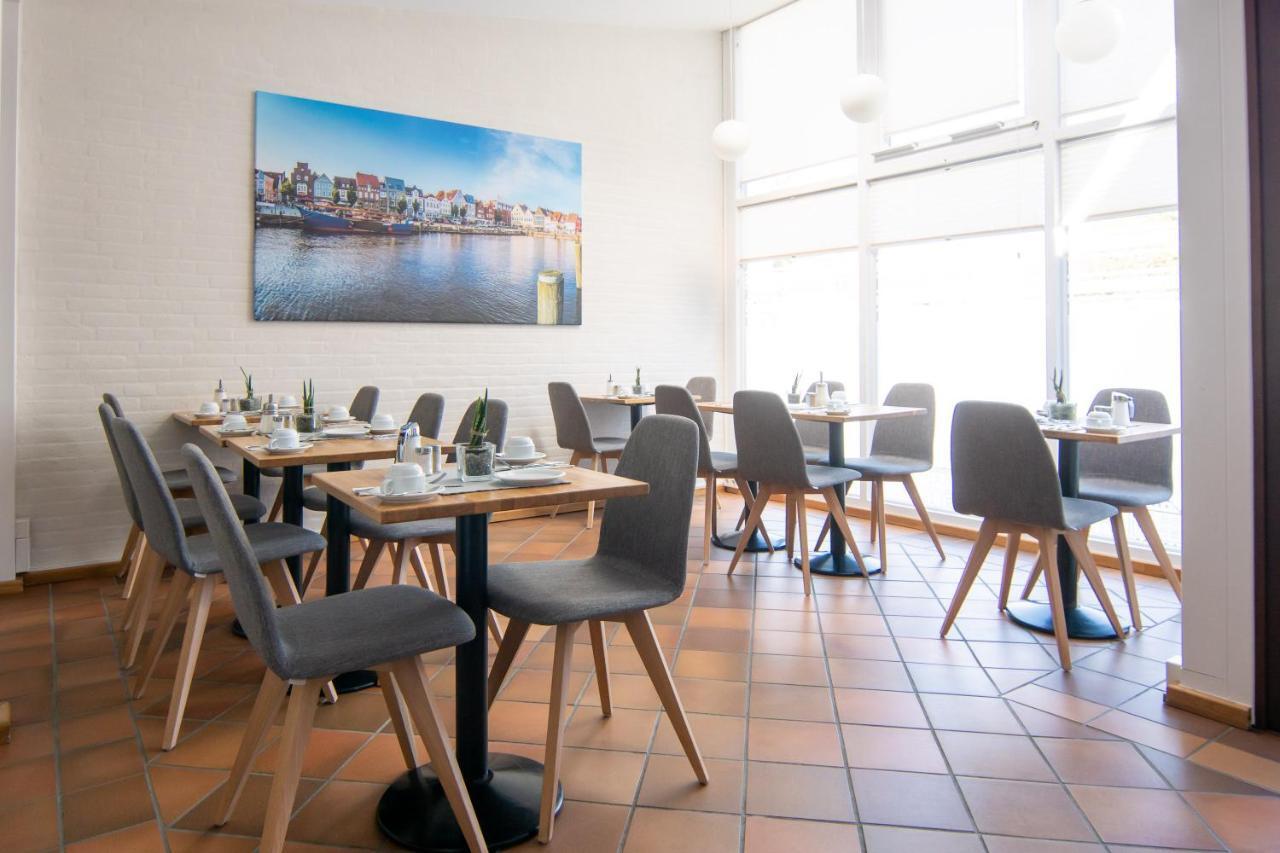 Nordsee-Hotel Hinrichsen Husum  Exterior photo