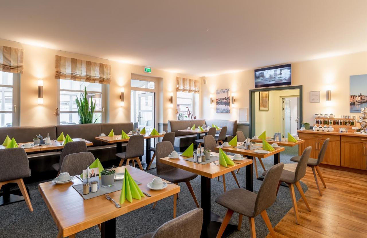 Nordsee-Hotel Hinrichsen Husum  Exterior photo