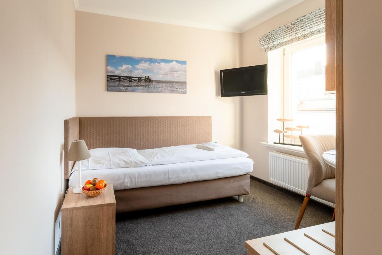 Nordsee-Hotel Hinrichsen Husum  Exterior photo